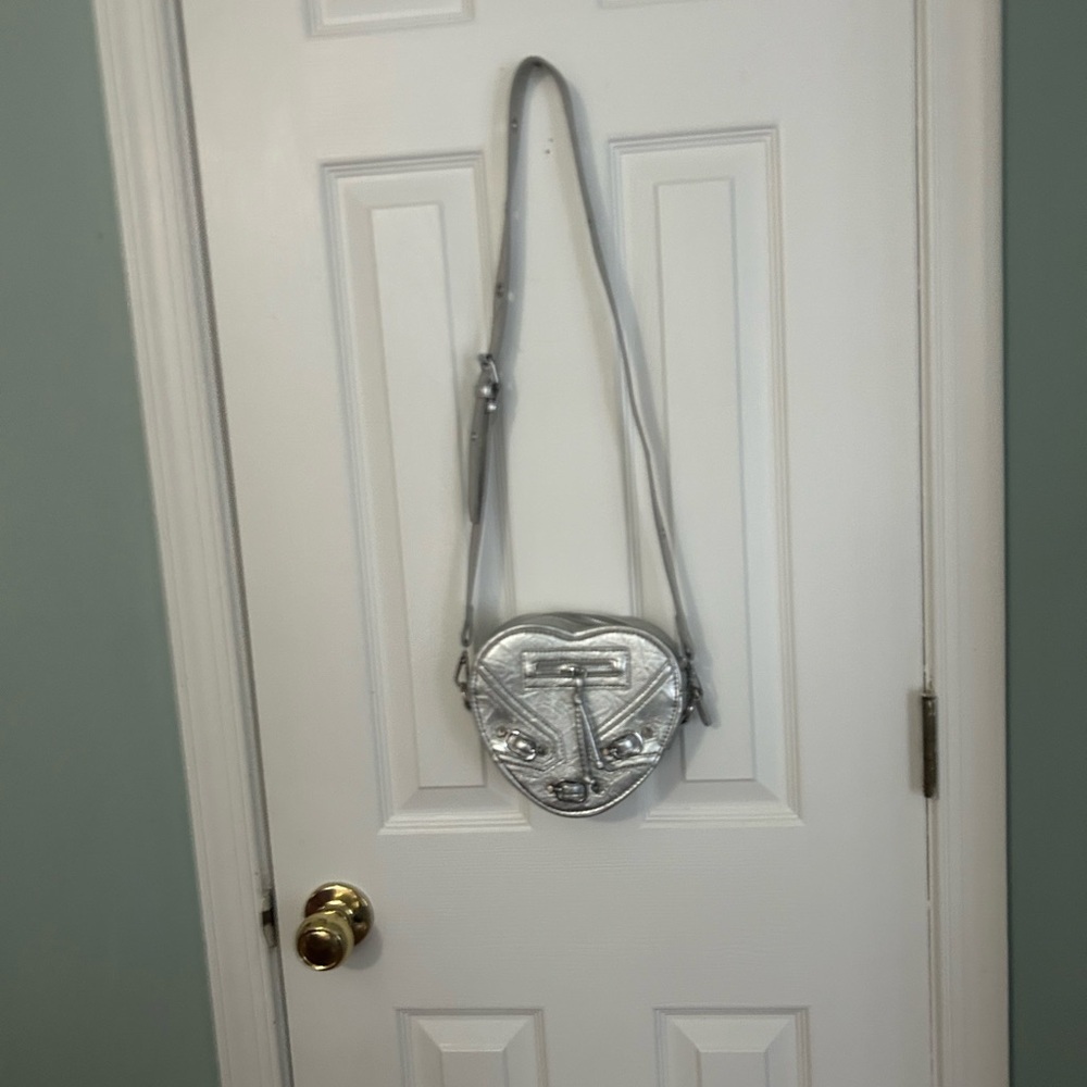 B Brand Mini Heart Shaped Chain Bag Motorcycle Rivet Diagonal Straddle  Bag